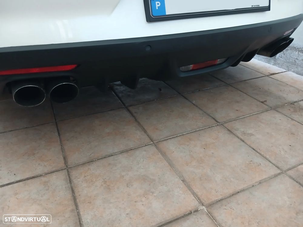 Ford Mustang 2.3i EcoBoost - 13