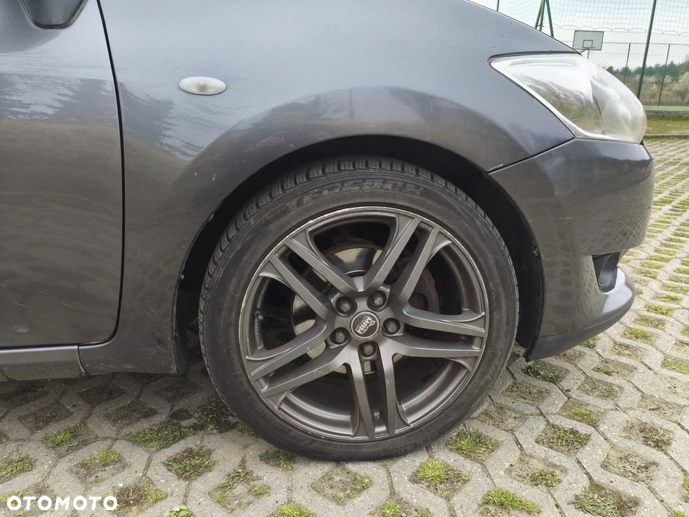 Toyota Auris 2.0 D-4D Premium - 4