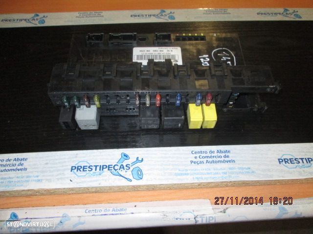 Caixa Fusiveis 2035453201 MERCEDES W203 2004 C220 CDI HELLA MERCEDES CLASS C W203 2004 220CDI 136Cv 4P PRETO HELLA - 2