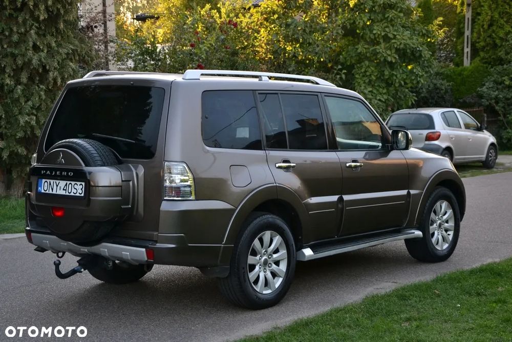 Mitsubishi Pajero 3.2 DID Elegance - 8