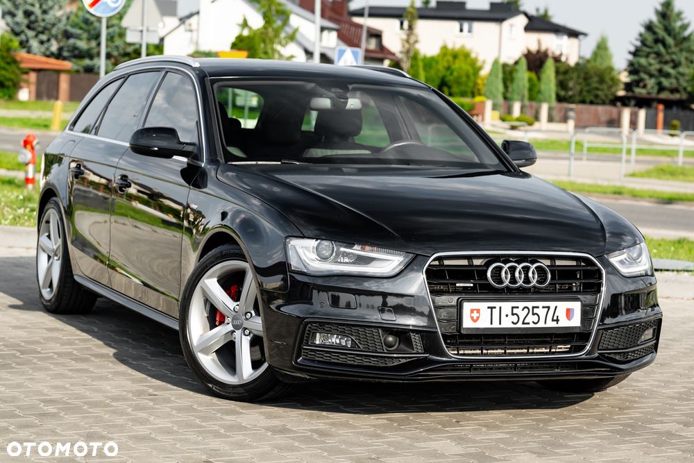 Audi A4 Avant 2.0 TDI DPF quattro S tronic S line Sportpaket - 2