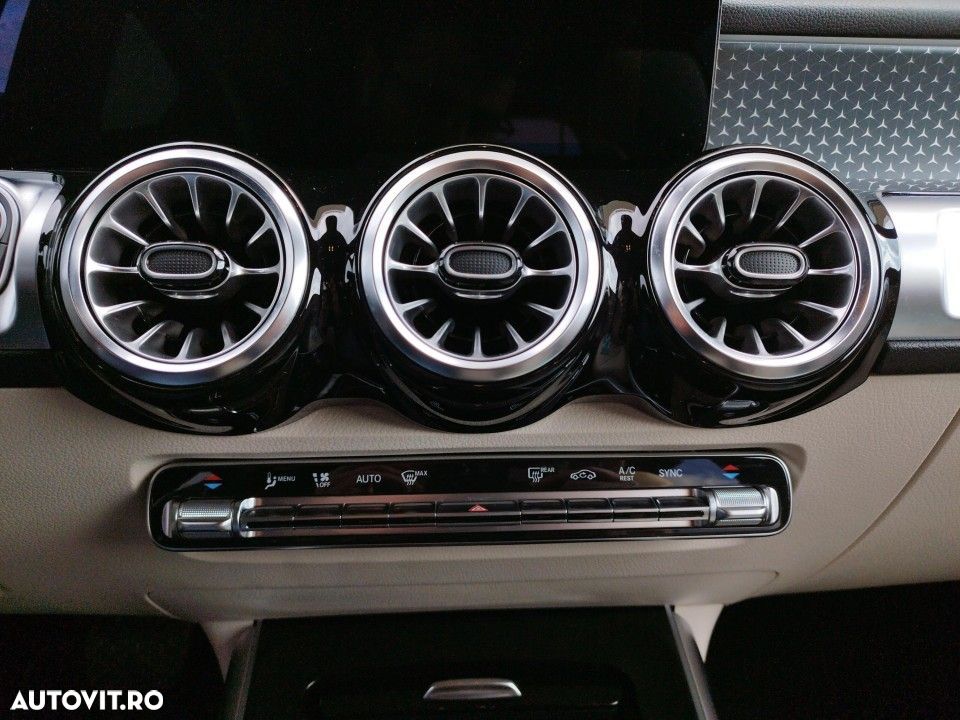 Mercedes-Benz GLB - 17