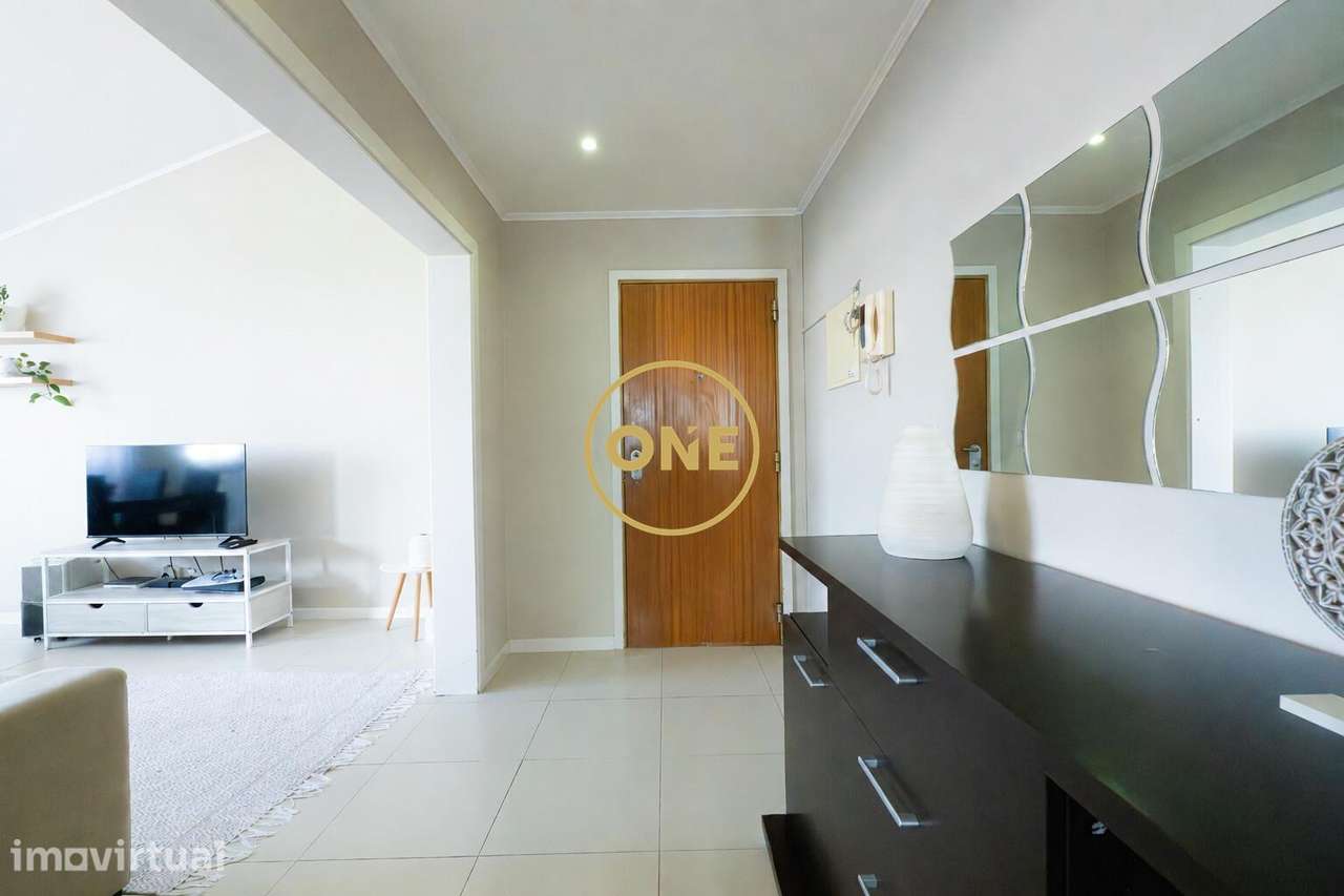 ✨ Apartamento T1+1 no Livramento – a 2 minutos a pé da Praia do Pópulo - Grande imagem: 2/10