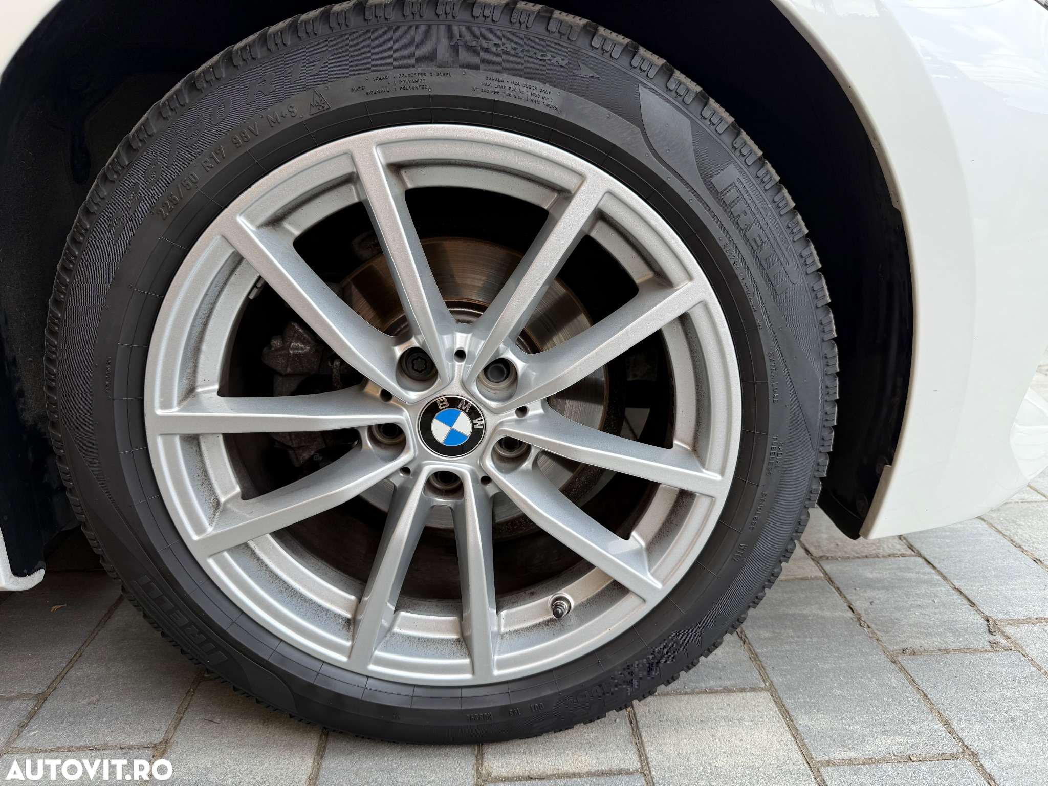 BMW Seria 3 318i Touring Aut. - 40