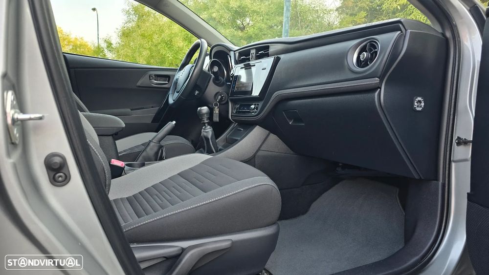 Toyota Auris 1.2T Comfort+Pack Techno +P.Sport — fotografia 48