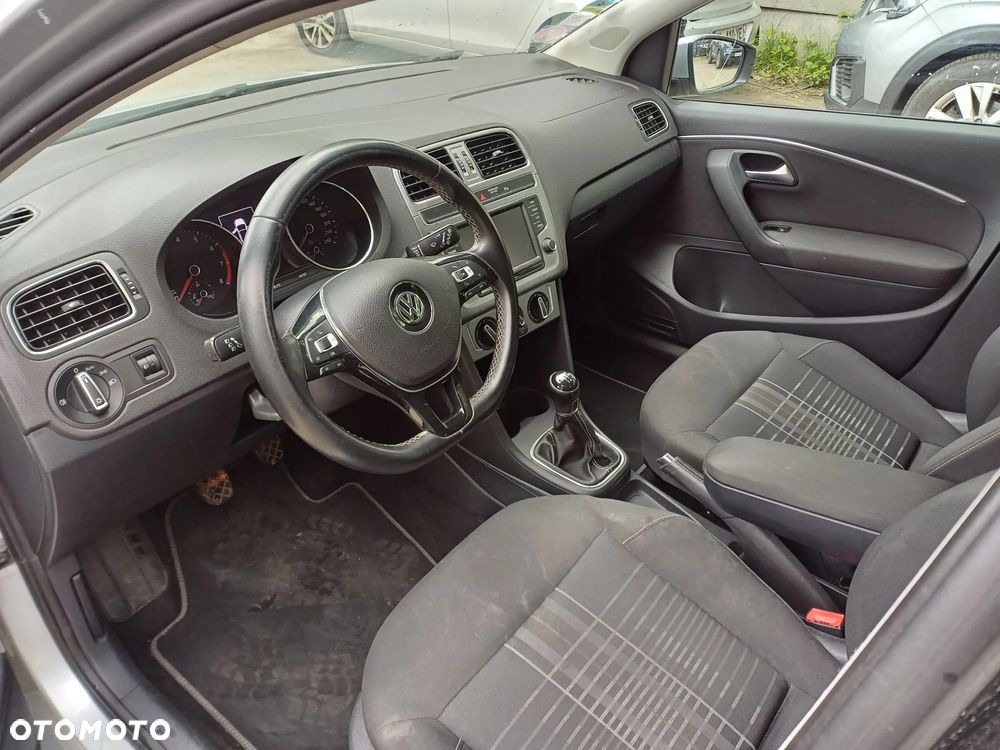 Volkswagen Polo 1.2 TSI Blue Motion Technology Lounge - 8