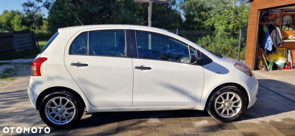 Toyota Yaris - 2