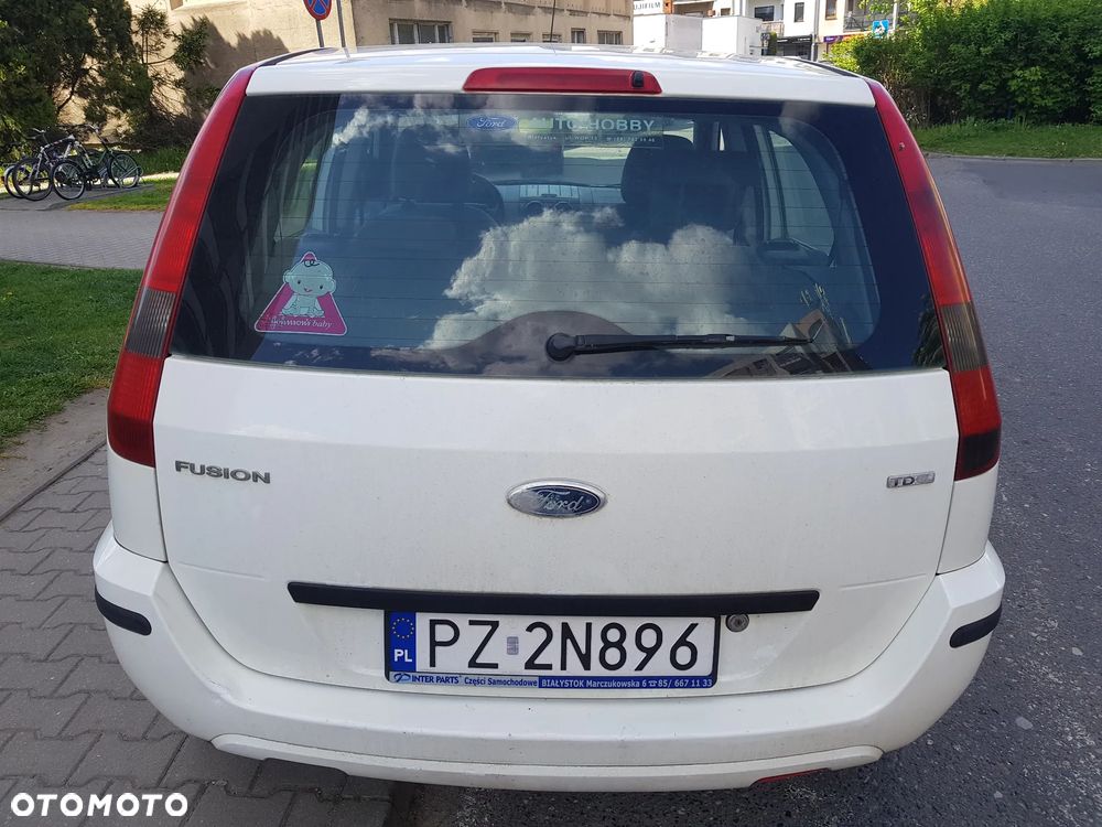 Ford Fusion 1.4 TDCI Ambiente - 12