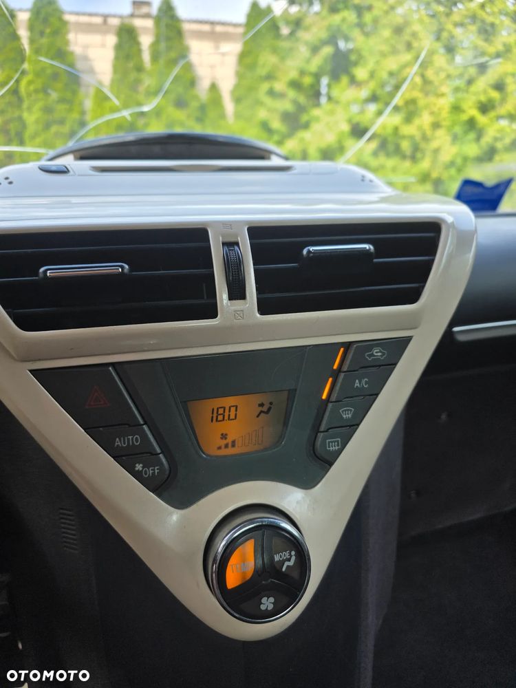 Toyota iQ 1.0 Sol - 14