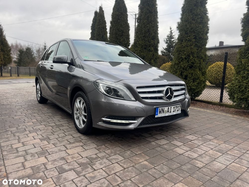 Mercedes-Benz Klasa B 180 BlueEFFICIENCY Edition Style - 1