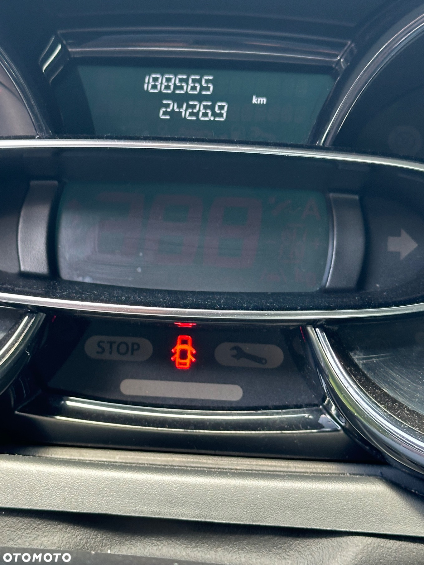 Renault CLIO - 11