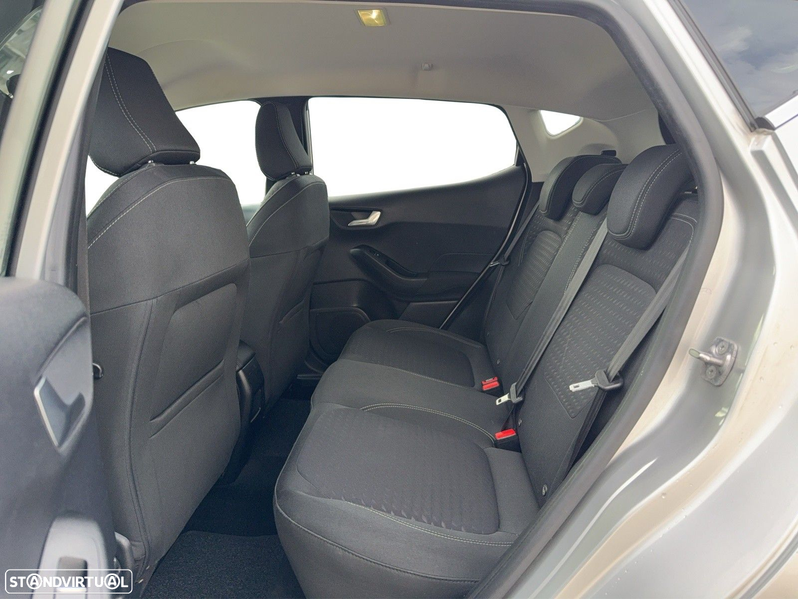 Ford Fiesta 1.0 EcoBoost Titanium - 12