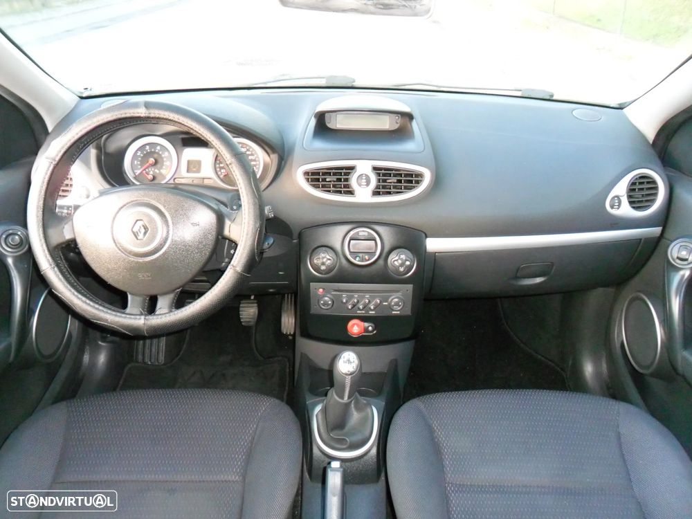 Renault Clio 1.2 16V Dynamique Luxe - 4