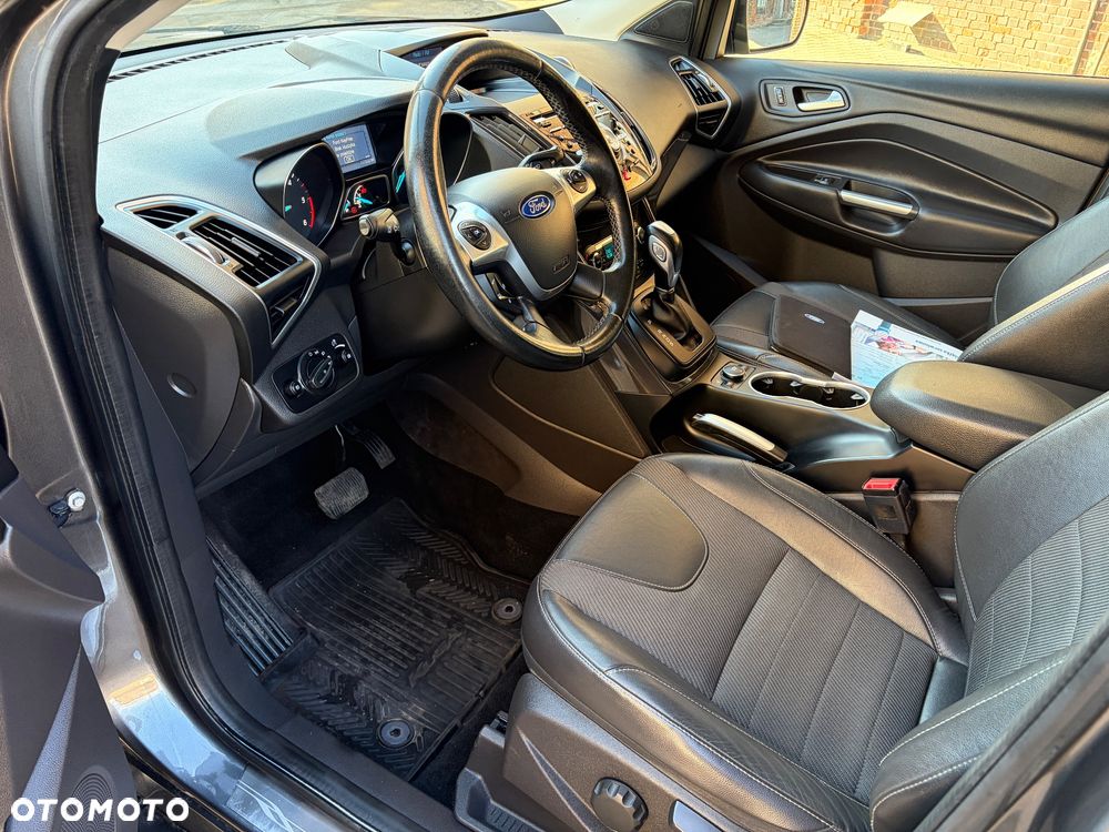 Ford Kuga 2.0 TDCi 4x4 ST-Line - 22