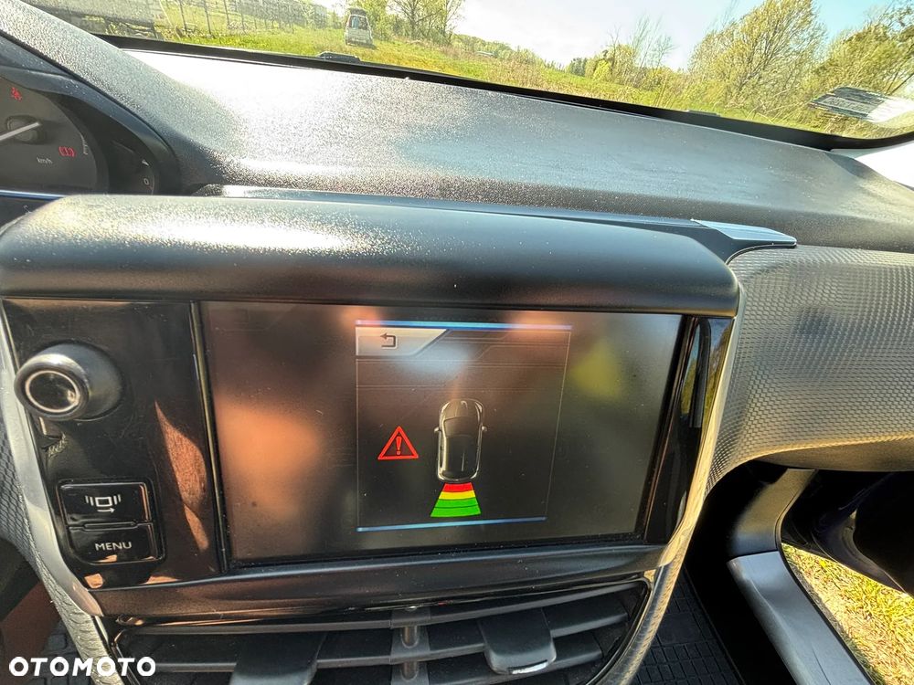 Peugeot 2008 PureTech 82 Allure - 24
