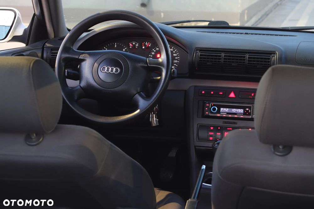 Audi A4 Avant - 6