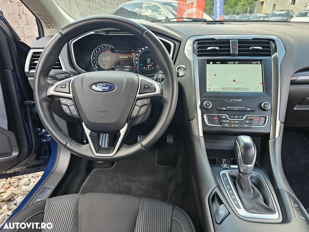 Ford Mondeo - 38
