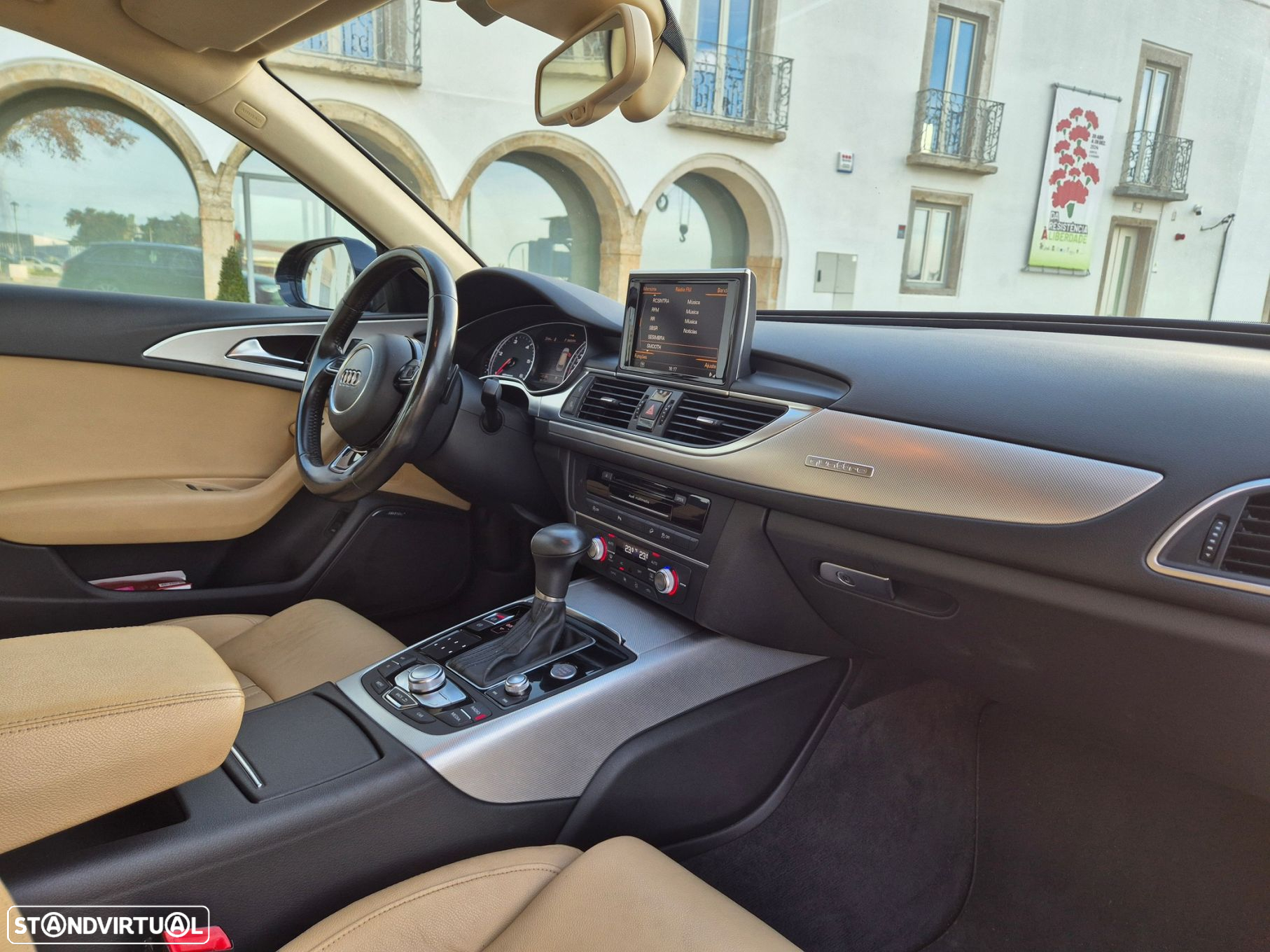 Audi A6 Allroad - 12
