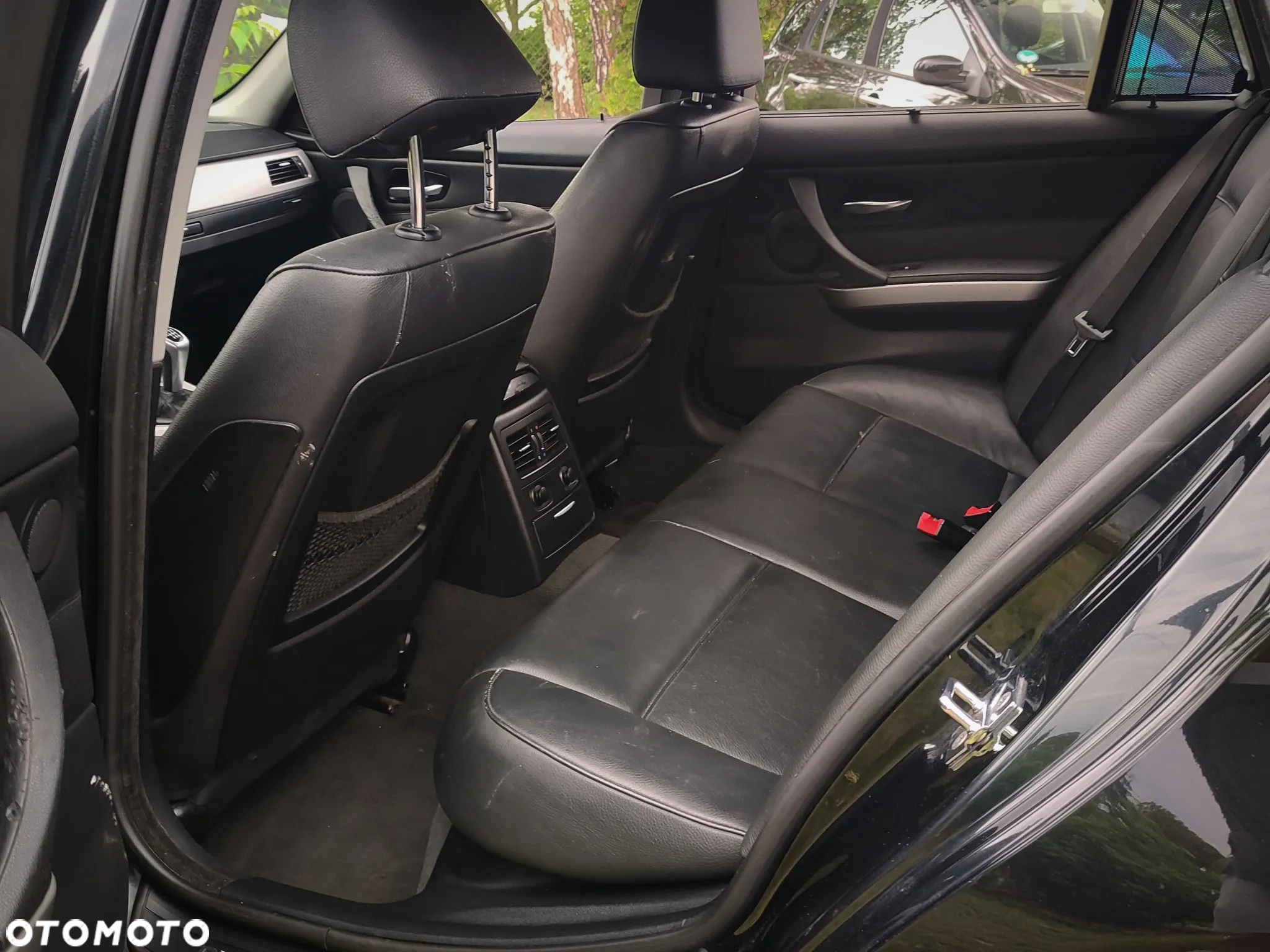 BMW Seria 3 318d - 13