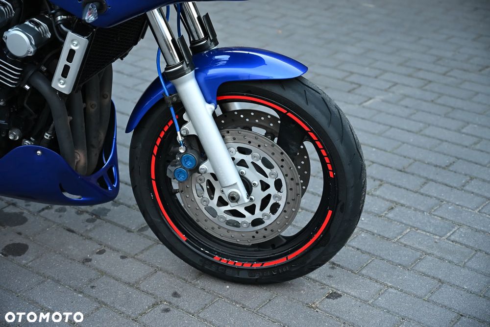 Yamaha FZS - 5