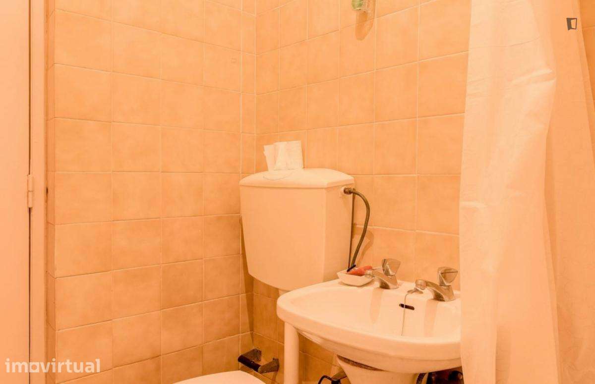 Quarto - localizado em Estrela Lisbon - Grande imagem: 3/11