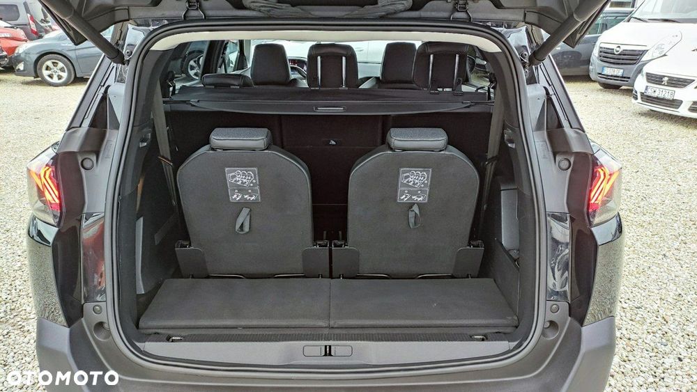 Peugeot 5008 - 8
