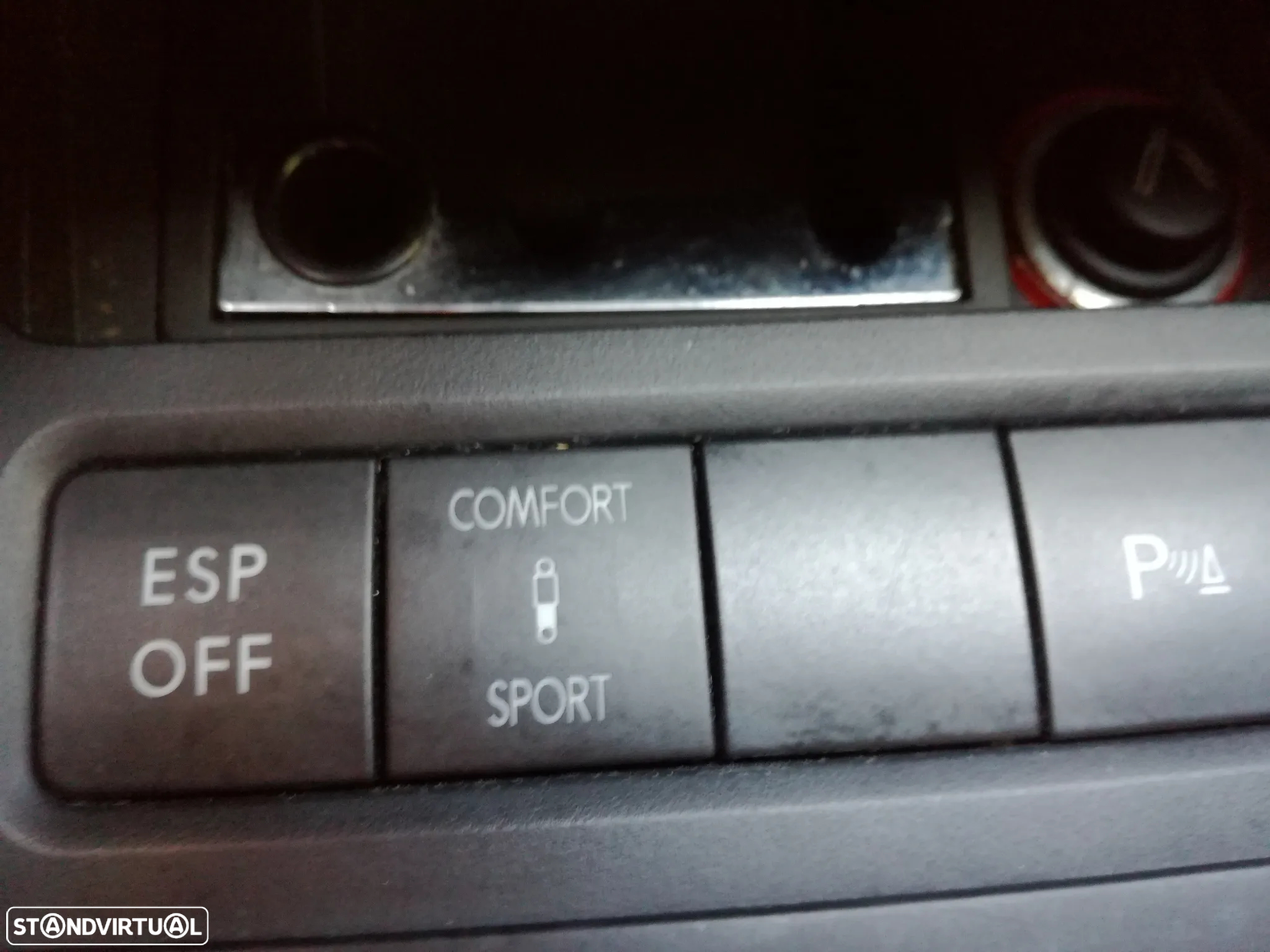 VW Golf 2.0 TDi Highline - 24