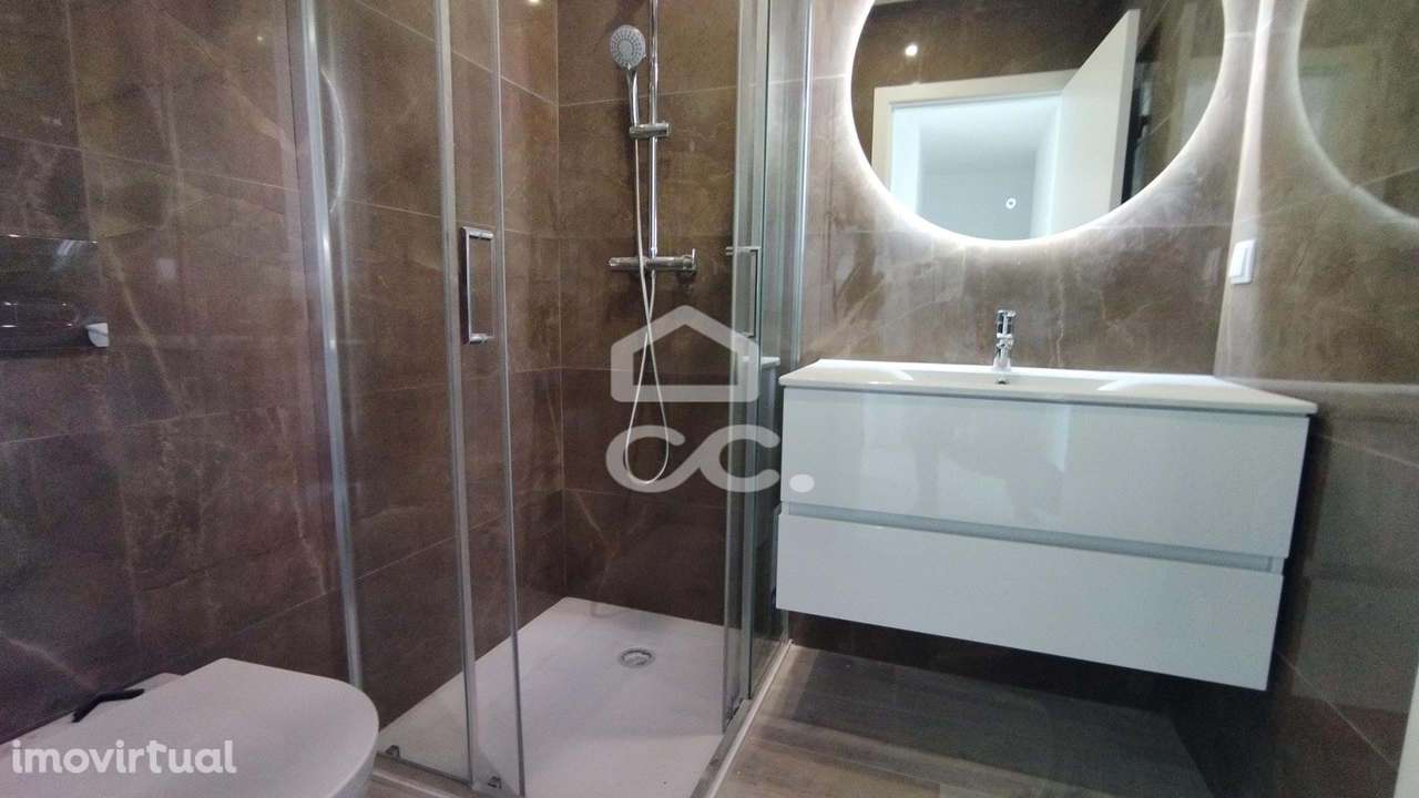 Apartamento tipo T-2 no centro da Vila de Pataias. - Grande imagem: 3/17