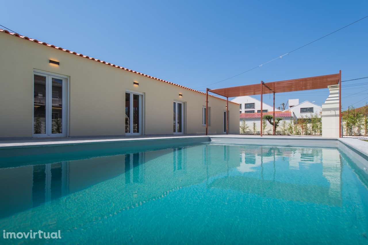 Moradia Isolada T3+1 Venda em Almargem do Bispo, Pêro Pinheiro e Monte - Grande imagem: 3/60