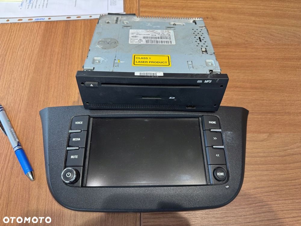 Iveco Daily 2,3 HPI 14-20 radio monitor ekran nawigacja czytnik 5801727206 - 2