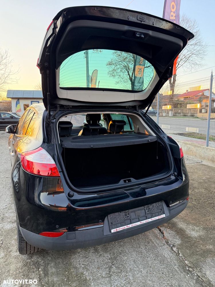 Renault Megane TCe 130 BOSE Edition - 18