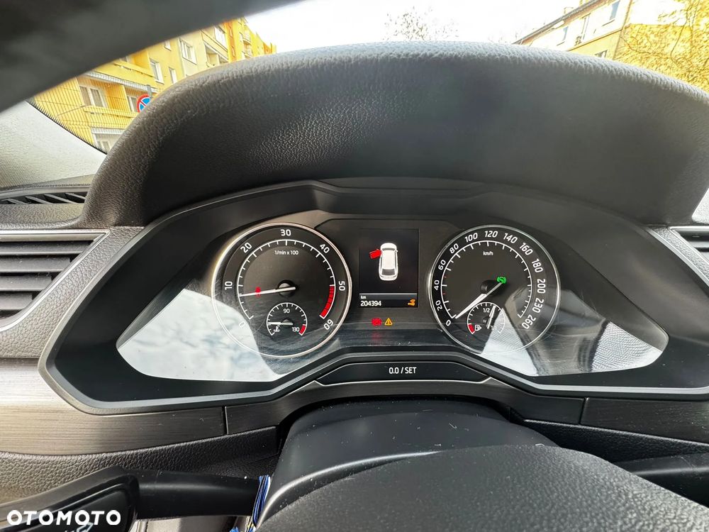 Skoda Superb 2.0 TDI Style DSG - 14