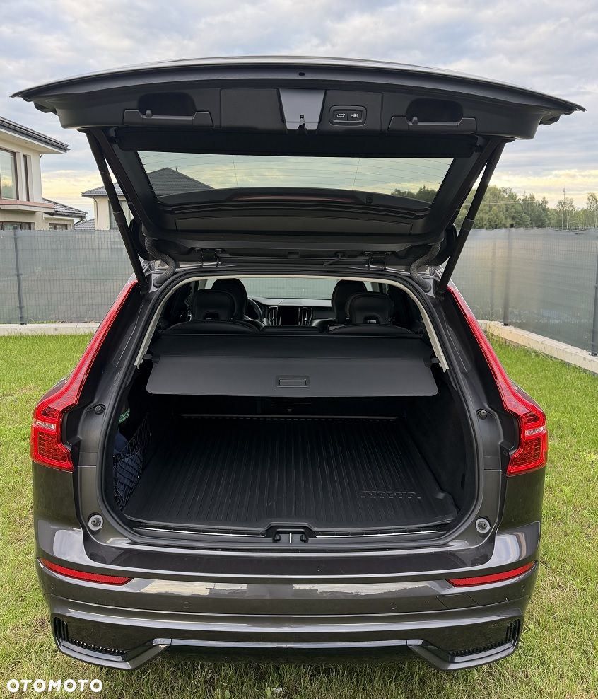 Volvo XC 60 B4 B Plus Dark - 14
