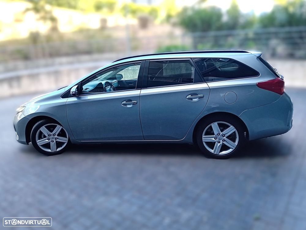 Toyota Auris Touring Sports 1.4 D-4D C.+P.Sport+Navi - 5