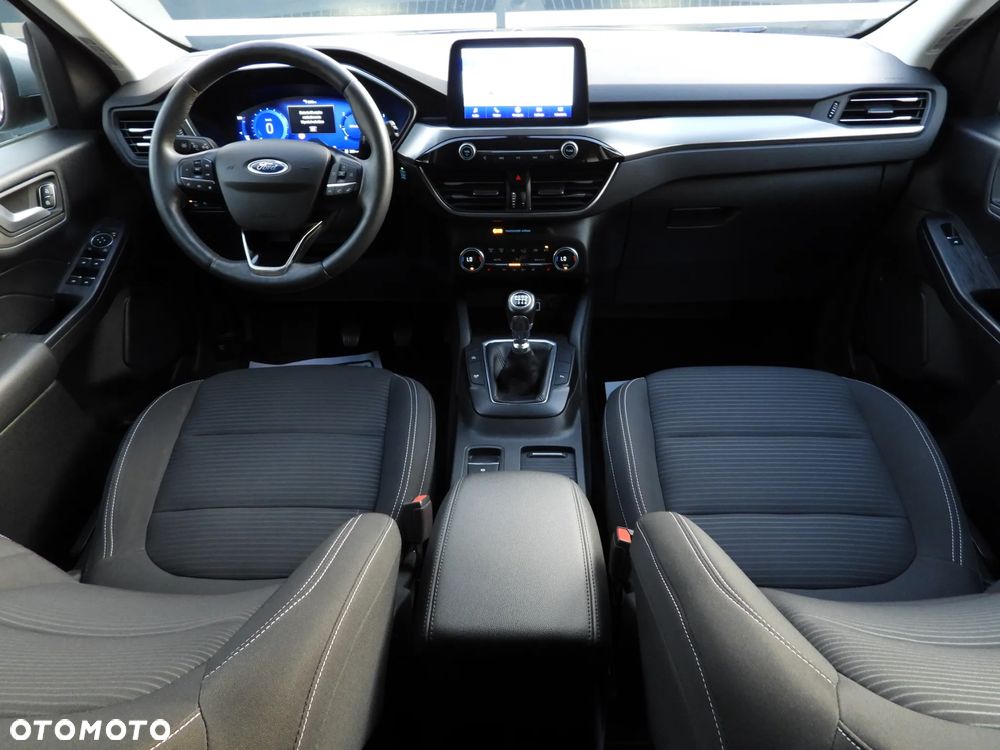 Ford Kuga - 37