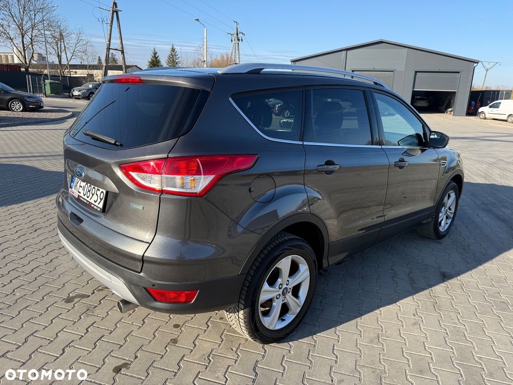 Ford Kuga 1.5 EcoBoost 2x4 Titanium - 10