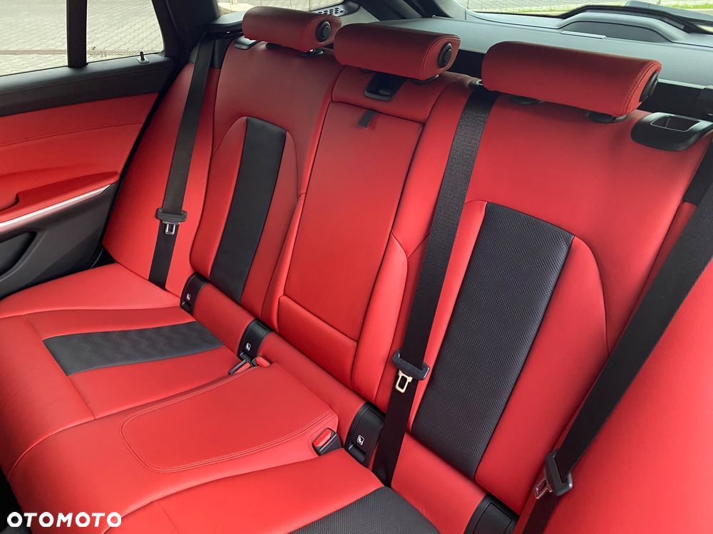 BMW M3 Competition Touring M xDrive - 35