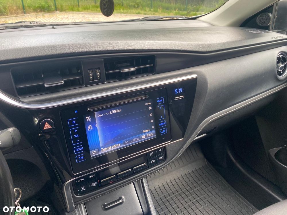 Toyota Auris - 19