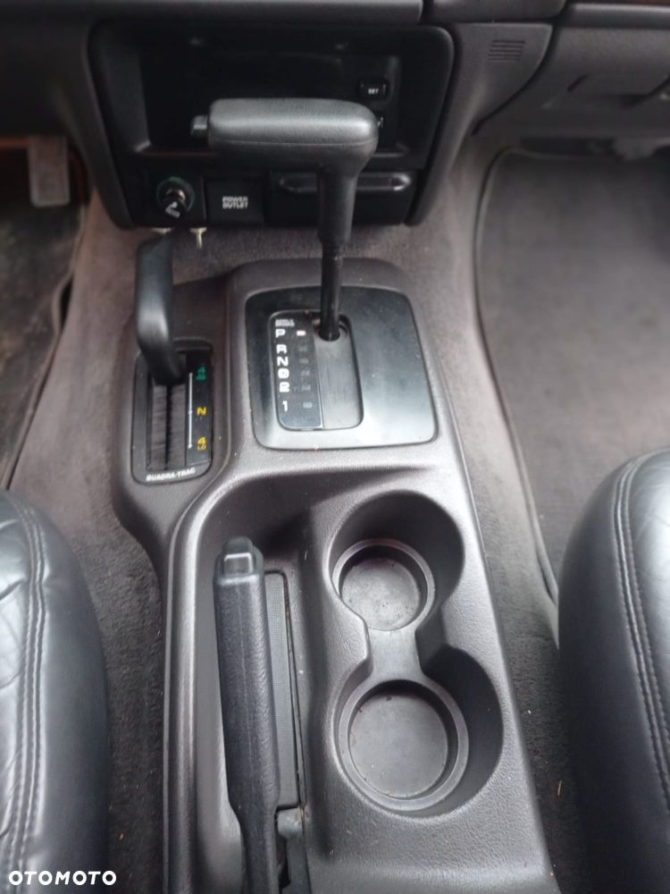 Jeep Grand Cherokee - 25