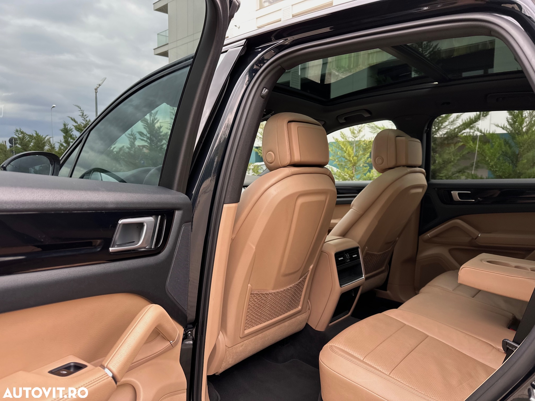 Porsche Cayenne Standard - 12