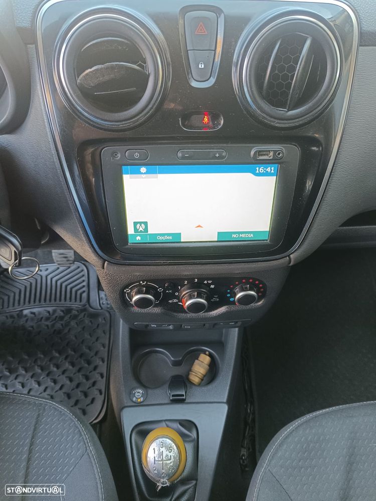 Dacia Lodgy 1.6 ECO-G Stepway 7L Bi-Fuel - 15