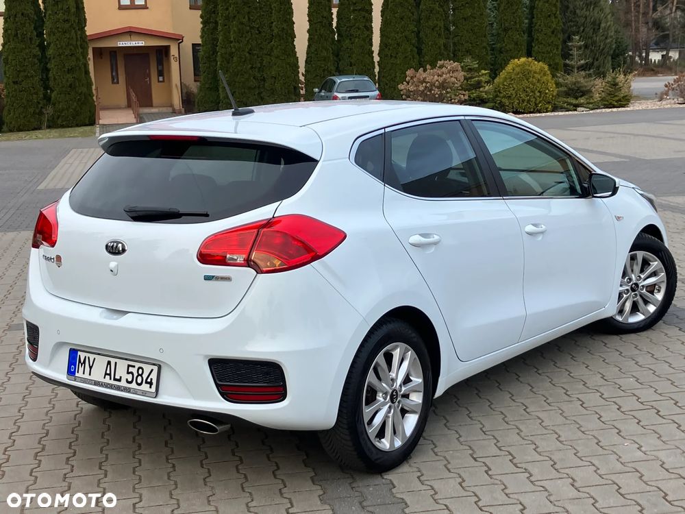 Kia Ceed 1.6 CRDi GT Line - 12