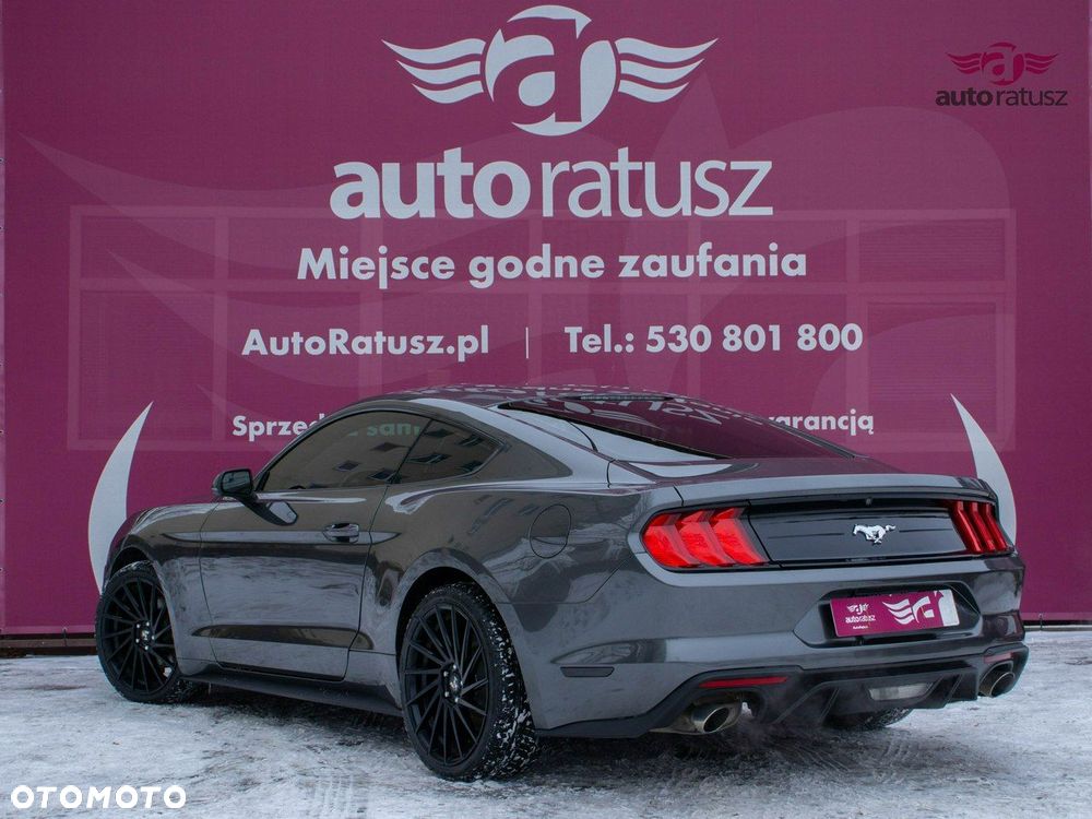 Ford Mustang - 7