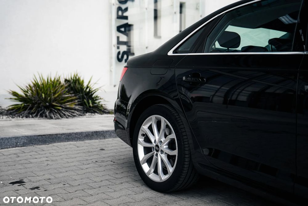 Audi A4 Limousine 1.4 TFSI Design S tronic - 11