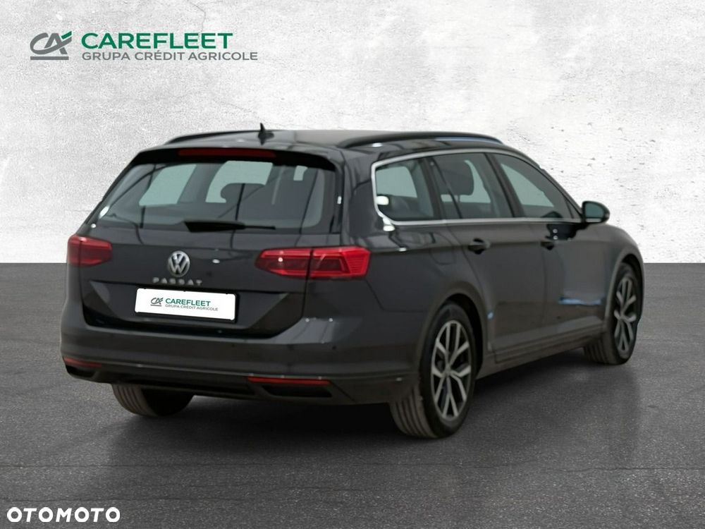 Volkswagen Passat - 6