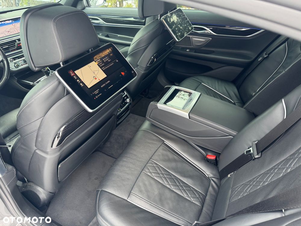 BMW Seria 7 740d xDrive sport - 13