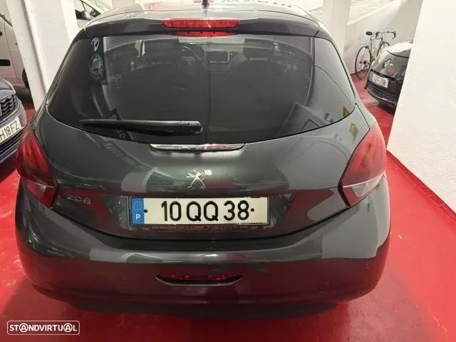 Peugeot 208 1.2 PureTech Active - 5