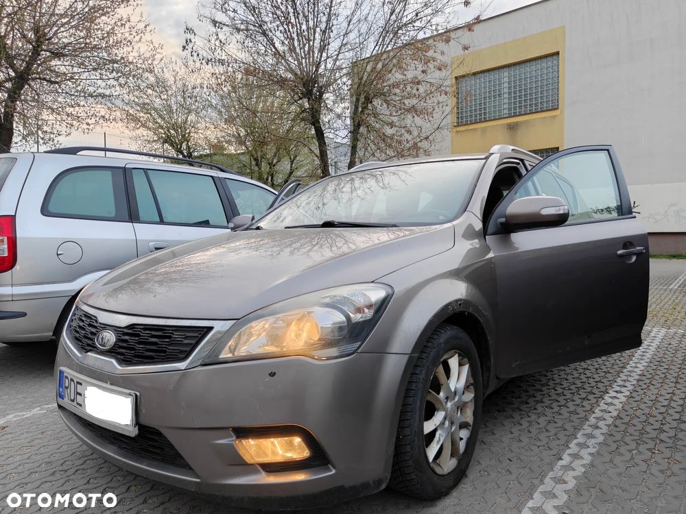 Kia Ceed 1.6 Crdi Comfort - 4