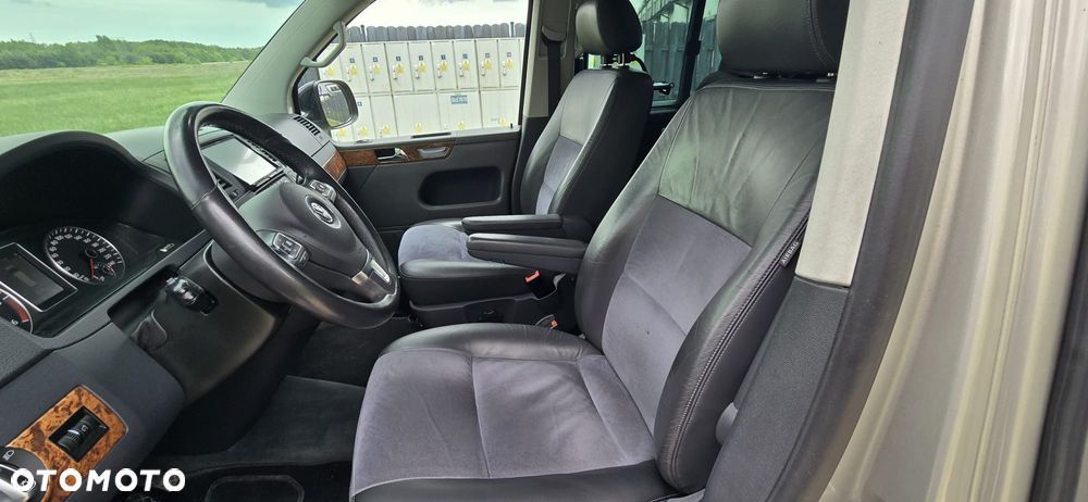 Volkswagen Multivan - 9