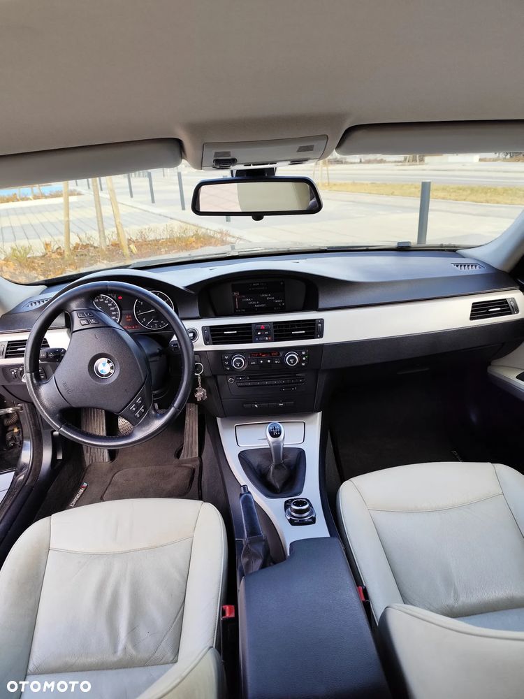 BMW Seria 3 - 34